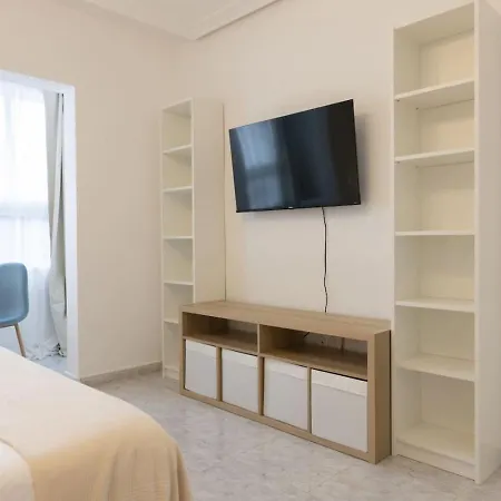 Urban Oasis Minimal Design A.c. Perfect Location דירה טורבייחה